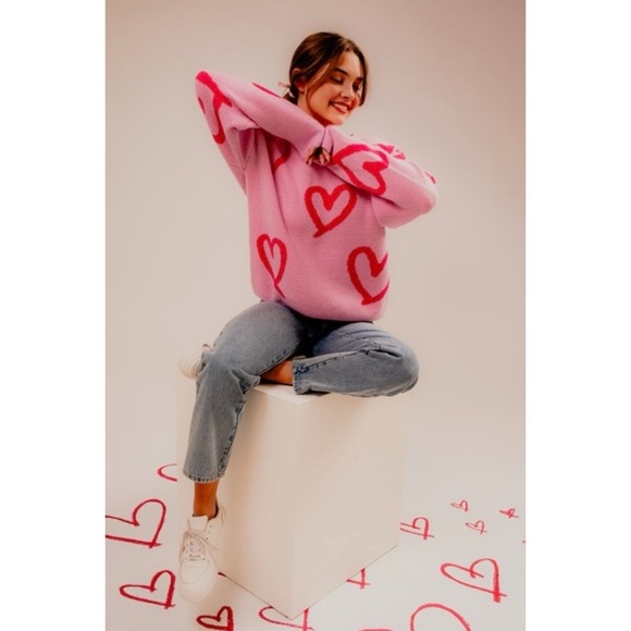 Le Lis Pink Heart Patterned Oversized Sweater - Picture 7 of 7